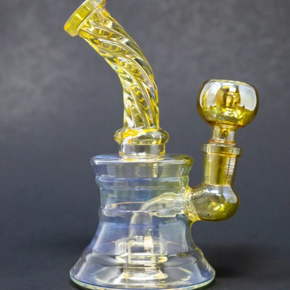 SOLD❗️6” color changing rainbow glass bubbler bongo